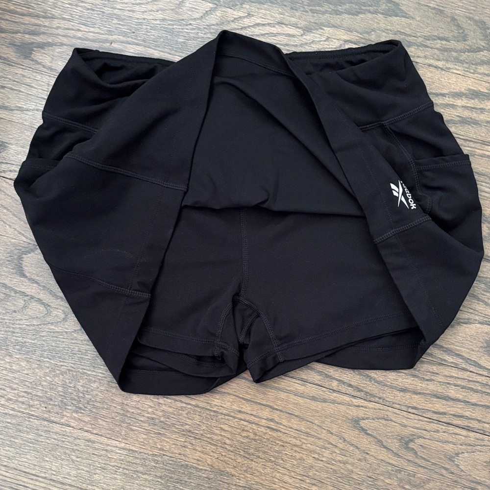 Reebok Black Performance Tennis Skort with Logo - Picture 7 of 9